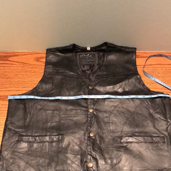 South West Territory XL Leather vest with quilted patters, pockets, front snaps - Picture 8 of 8